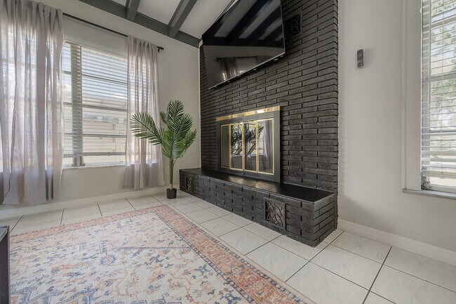 4301 N Albany Ave unit ID1053147P, Tampa, FL 33607 - photo 7