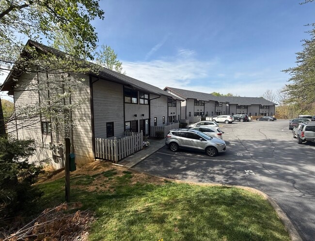 Laurelwood Apartments, Jonesborough, TN 37659 - photo 5