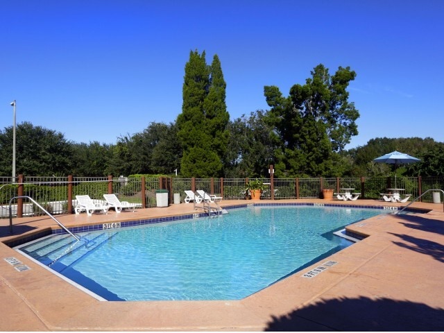 Brandon Crossing, Brandon, FL 33511 - photo 2