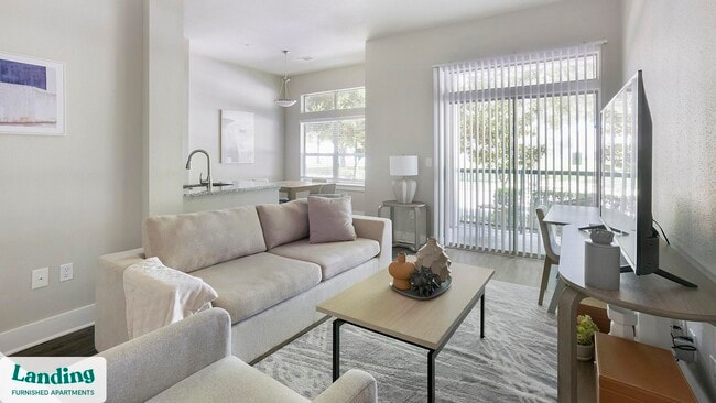 18101 Point Lookout Dr unit 124, Nassau Bay, TX 77058 - photo 2