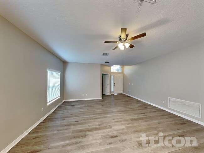 4312 Hidden Meadow Dr, Kissimmee, FL 34746 - photo 2