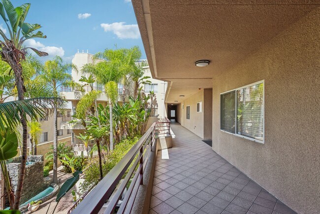 14290 Dickens St unit 204, Sherman Oaks, CA 91423 - photo 7