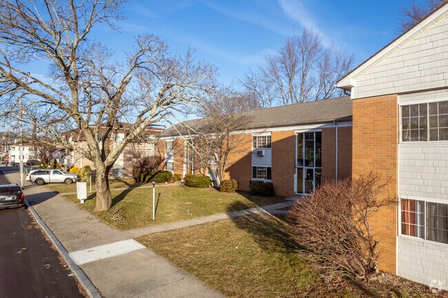 Apartment Apartments offer a blend of comfort and accessibility in South Elmwood.