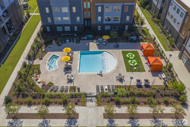 Grandmarc Clemson, Clemson, SC 29631 - photo 3