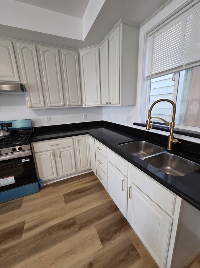 163 Rae Ave unit 2, San Francisco, CA 94112 - photo 2