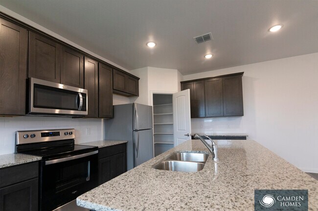 18763 Co Rd 4001, Mabank, TX 75147 - photo 4