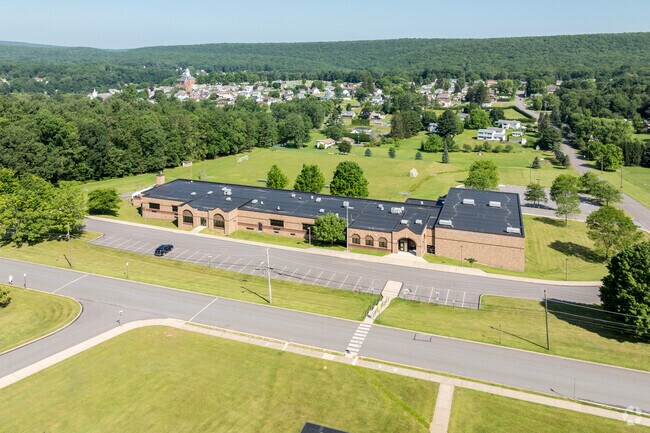 According to state test scores, 75% of Weatherly Area Senior High School students are at least proficient in math and 65% in reading.