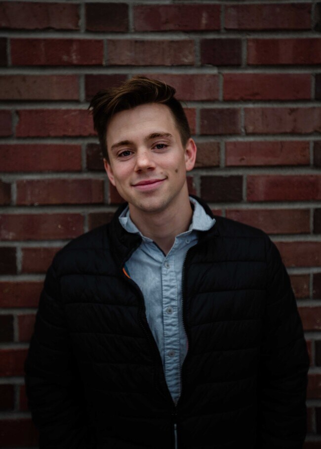 Agent Photo