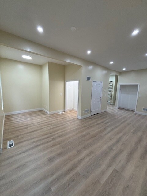 645 N Avers Ave unit 1, Chicago, IL 60624 - photo 3