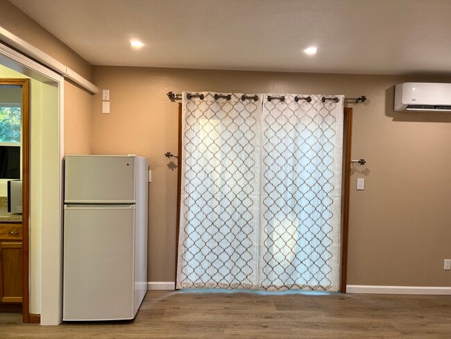 1871 Peach Place unit 2, Concord, CA 94518 - photo 3