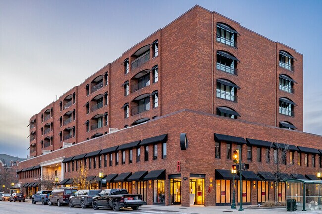 Condos are available in a variety of styles throughout Birmingham's downtown area.