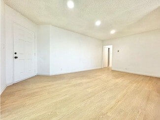 6561 Fulton Ave, Van Nuys, CA 91401