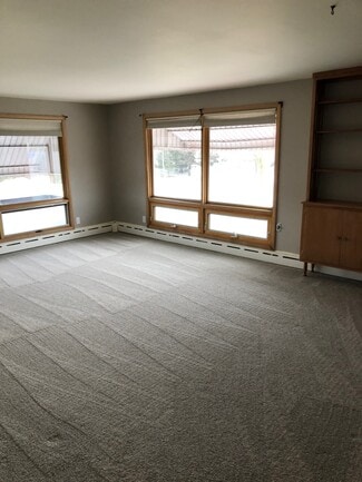 W63N139 Washington Ave Unit W63N137, Cedarburg, WI 53012