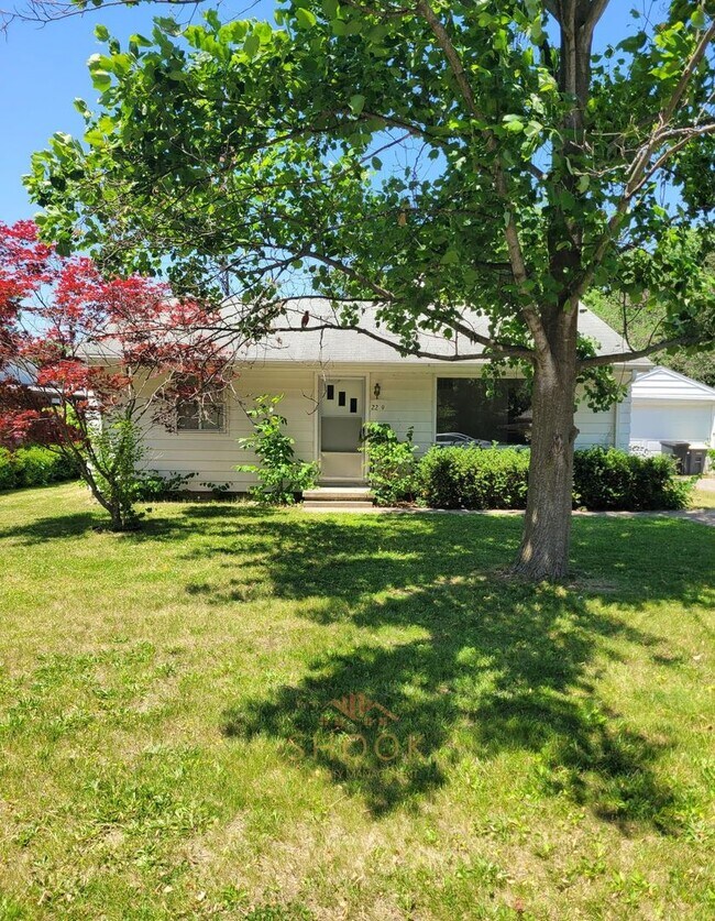 2219 Carlisle Rd, West Lafayette, IN 47906 - photo 2