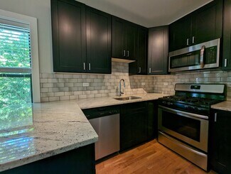 2207 W Eastwood Ave Unit 3, Chicago, IL 60625