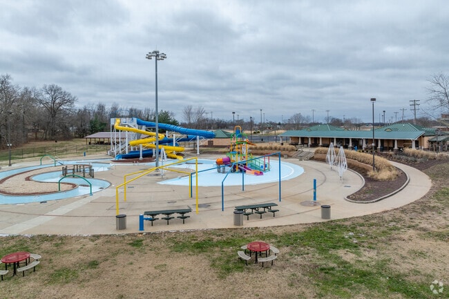 Tie Breaker Park has a large outdoor water park for locals to enjoy.