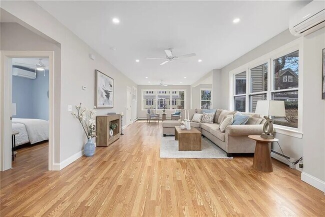 146 Evergreen St unit 146 Evergreen St, Providence, RI 02906 - photo 7