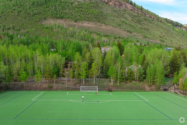At Vail Mountain School in Vail, Colorado, the Wildcat athletic program fosters teamwork and resilience—whether on the ski slopes or in the weight room, student-athletes thrive against the stunning backdrop of the Rockies.