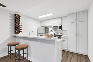 3016 Waverly Dr, Los Angeles, CA 90039