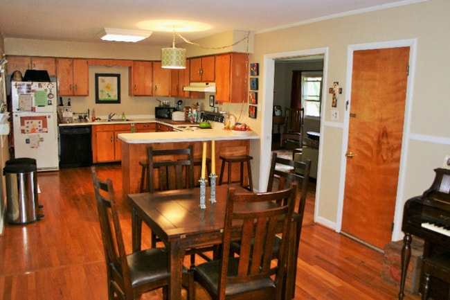 249 Greenbriar Rd, Lexington, KY 40503 - photo 3