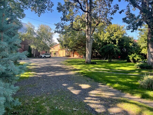 1373 Barker Rd, Hood River, OR 97031 - photo 4