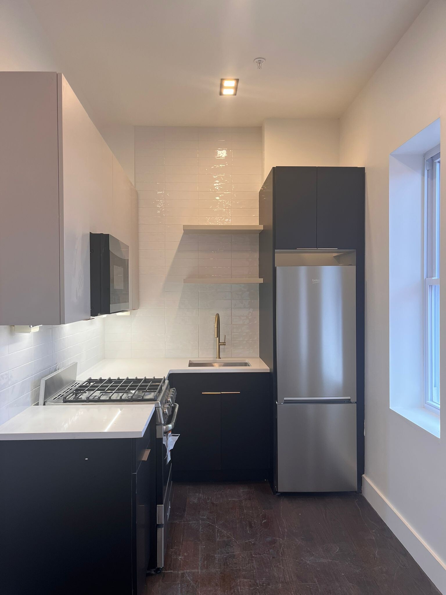 294 Hoboken Ave unit 11, Jersey City, NJ 07306 - photo 1