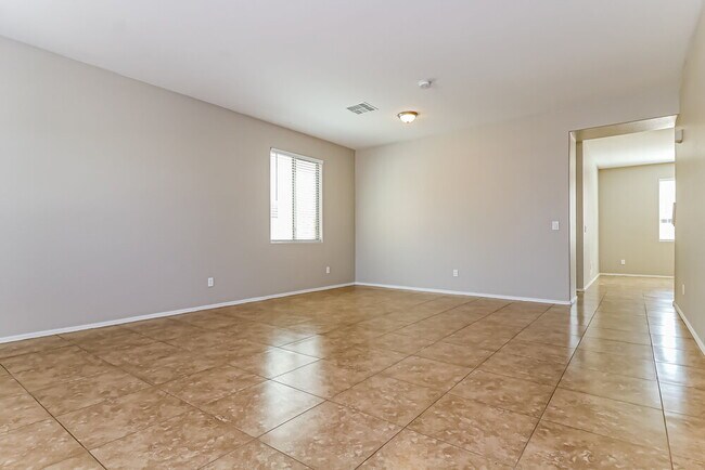 7247 W Alta Vista Rd, Laveen, AZ 85339 - photo 6