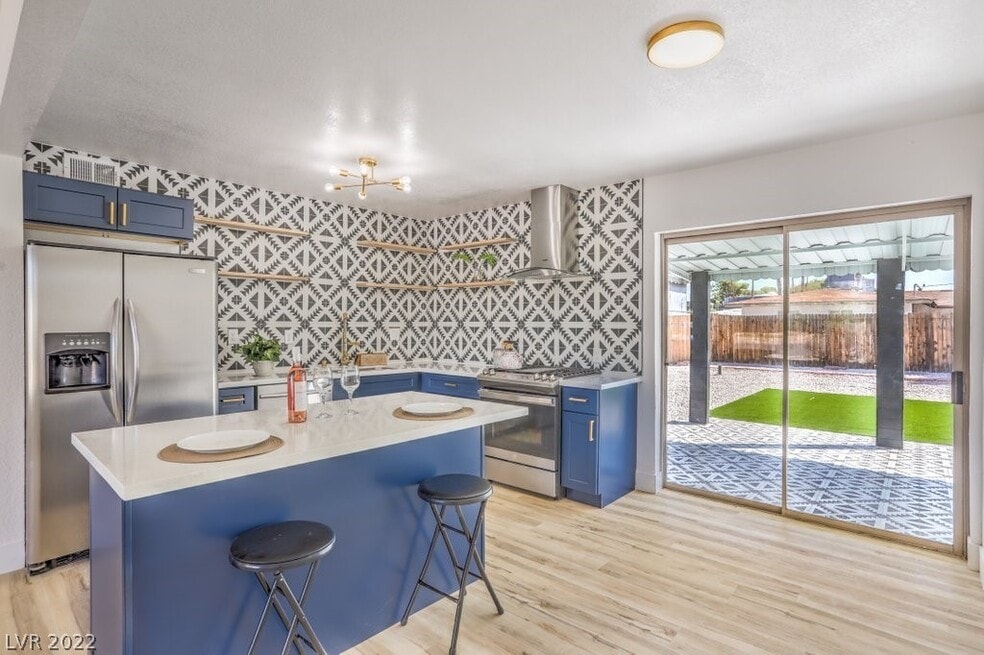 908 Canosa Ave, Las Vegas, NV 89104 - photo 1