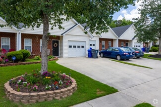 1 Lakemont Dr, Newnan, GA 30263