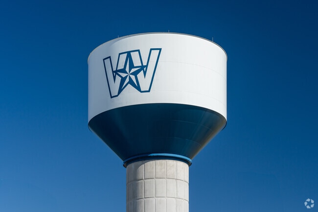 Discover the charm at every corner in Wilmer.