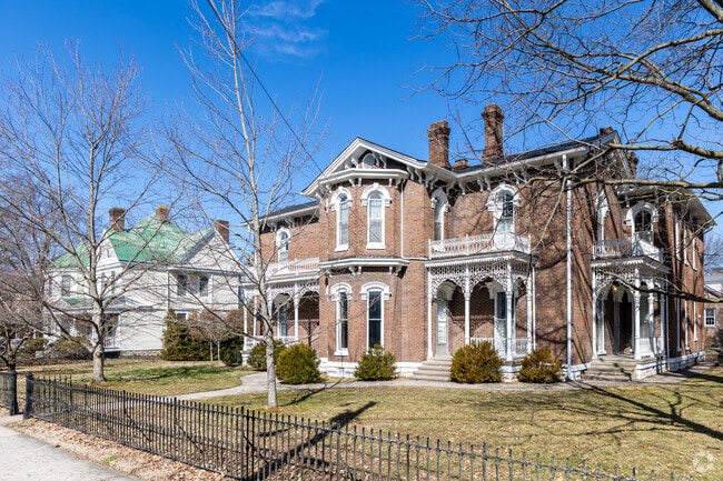 The median single family home in Danville is $279,450.