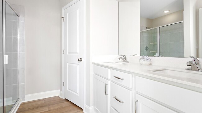 926 Kensley Grove Ln, Fuquay-Varina, NC 27526 - photo 5