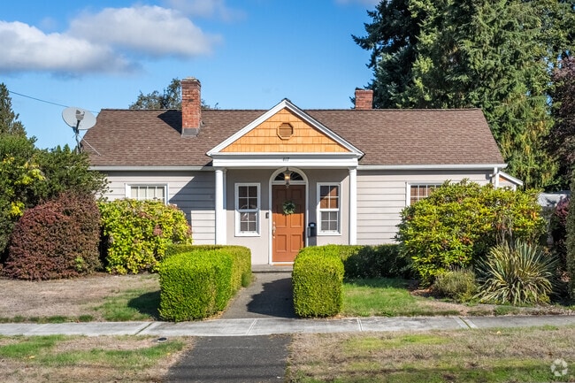 A picturesque Puyallup home, across the street from Stewart Elementary.