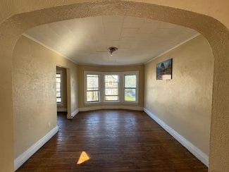 26 Sherwood St Unit Upper, Buffalo, NY 14213