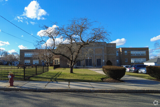 Winthrop Elementary School in Melrose has an overall grade of A on Niche.