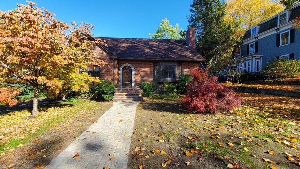 10 Webster St unit 1, Winchester, MA 01890 - photo 1