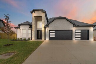 521 Bose Ave, Centerton, AR 72719