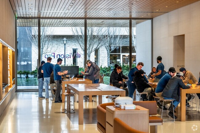 The Apple Store in the U-Village attracts Ravenna locals on a daily basis.