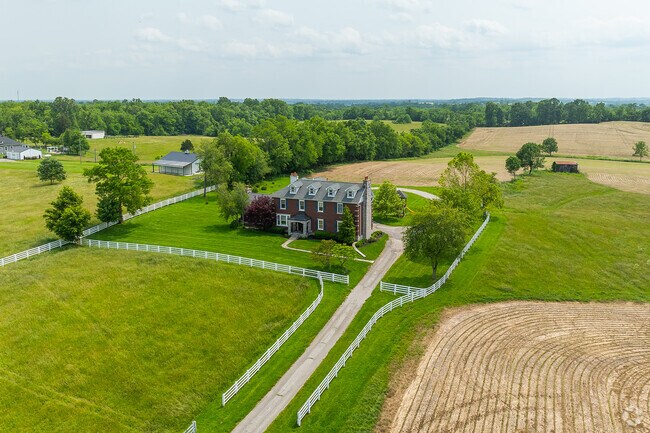 Some homes in Clifton-McKees Crossroads date back to the late 1800s and feature Federal-style architecture.