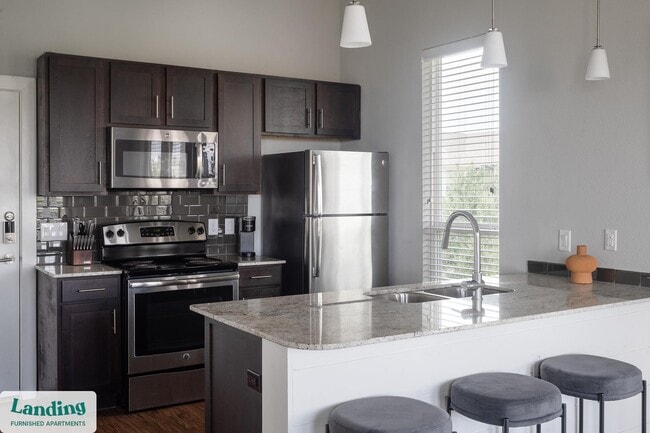 4300 Cromwell Dr unit 3301, Kyle, TX 78640 - photo 4