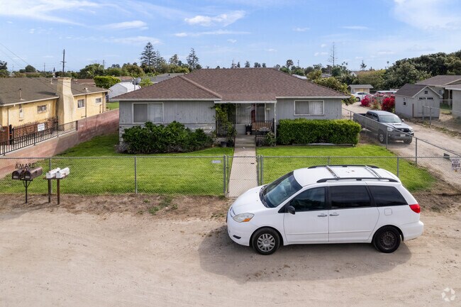 Front yards in El Rio are well maintained.