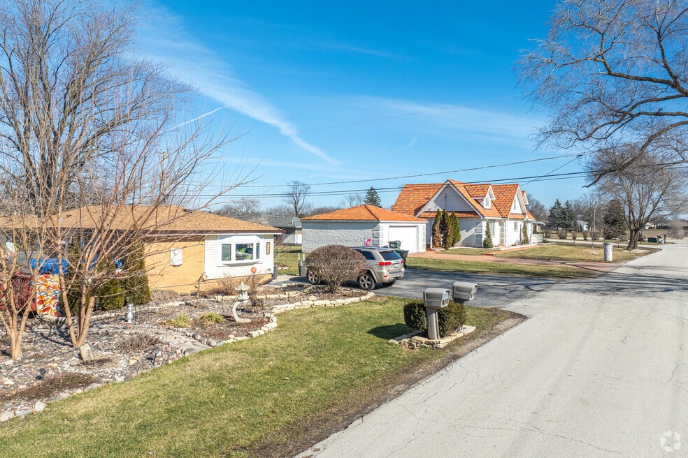 Neighborhood_Centennial_532799_P2_Final