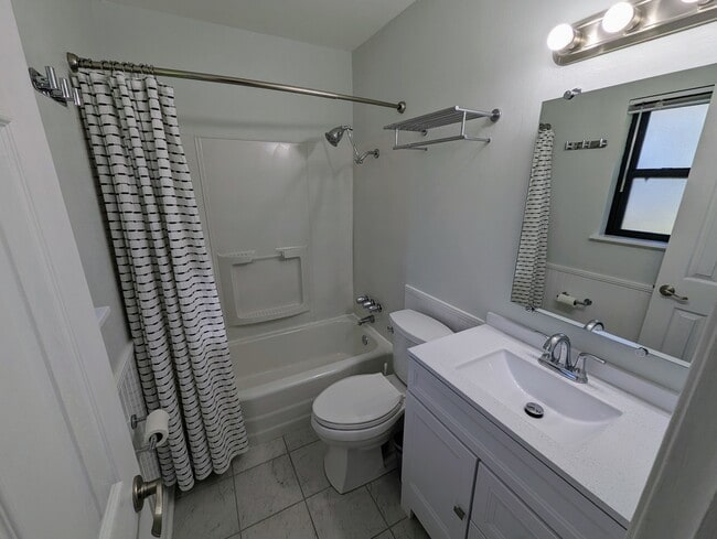 504 Long Bow Ln, Austin, TX 78704 - photo 7