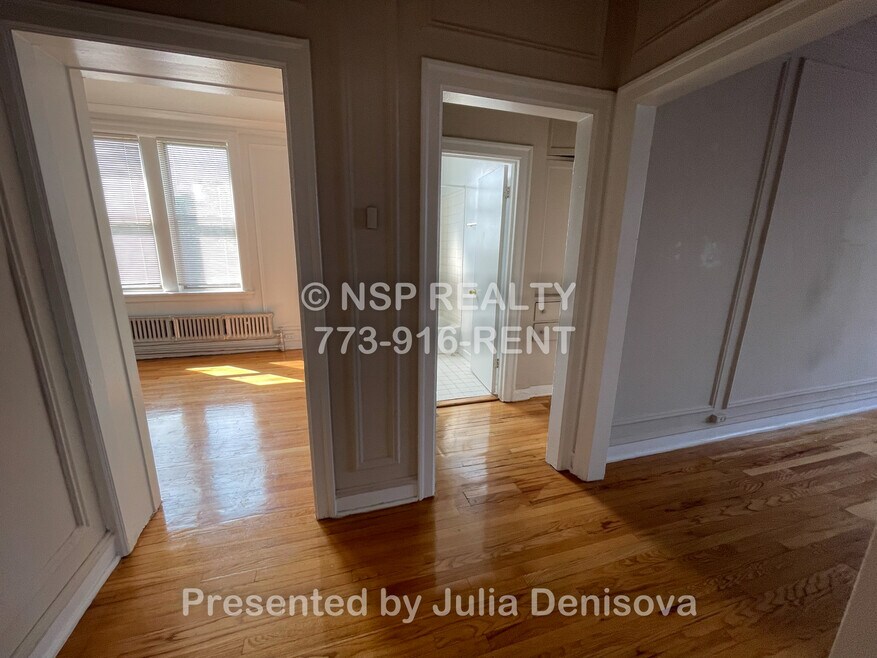 1373 W Estes Ave unit 3A, Chicago, IL 60626 - photo 1