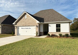 16597 Aspen Ln, Athens, AL 35611