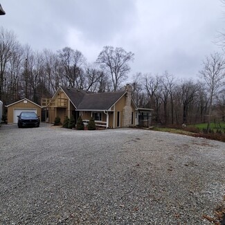 17 Woodland Dr Unit Upstair Rental, Carmel, IN 46032