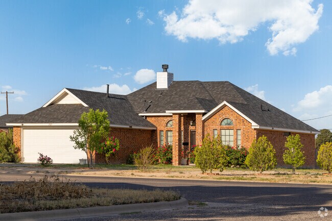 A stunning brick traditional ranch home common in Fort Stockton.
