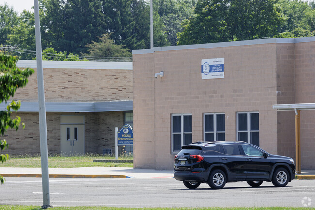 Jefferson Elementary School in Succasunna has a student-teacher ratio of 11 to 1.