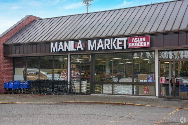 The Manila Market gives Aloha locals a variety of imported Asian grocery products.