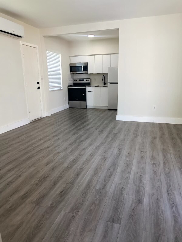 2489 SW 27th St Unit 5, Miami, FL 33133